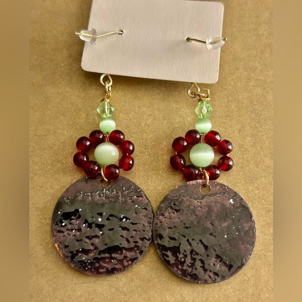 Earrings NWOT flowers Artisan green, red Copper enamel & glass beads 2.5” drop - Picture 8 of 12